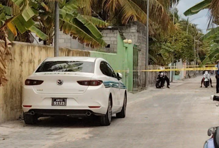 ހުޅުދޫގައި ތޫނު އެއްޗަކުން ހަމަލާދީ މީހަކު ޒަޚަމްކޮށްލައިފި