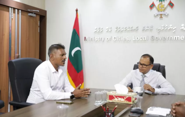 ތިނަދޫގެ ތަރައްގީއަށް ސަރުކާރަށް ފުރިހަމަ އެއްބާރުލުން ދޭނަން: މޭޔަރު ސައުދު