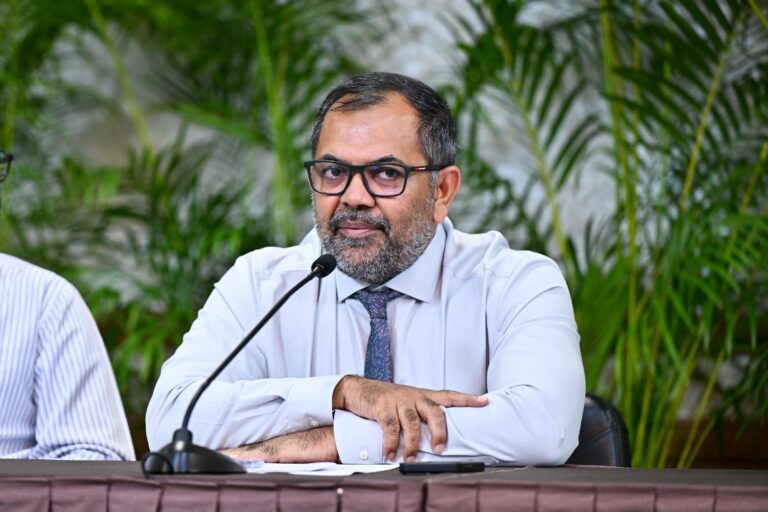 އެއްވެސް ދަތިކަމެއް ނެތި ތެލާއި ގޭސް ލިބޭނެ: ޒަމީރު