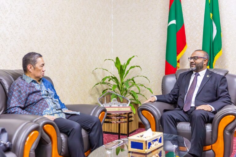 އިސްލާމީ ދާއިރާއިން މަސައްކަތްކުރުމަށް އިންޑިނޭޝިޔާއާއެކު މުހިންމު މަޝްވަރާތަކެއް