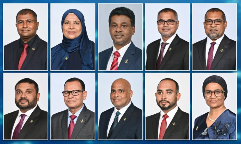 ރައީސްގެ ބަދަލުތަކަށް ފުރުސަތު ދެއްވުމުގެ ގޮތުން 10 ވަޒީރަކު އިސްތިއުފާދެއްވައިފި