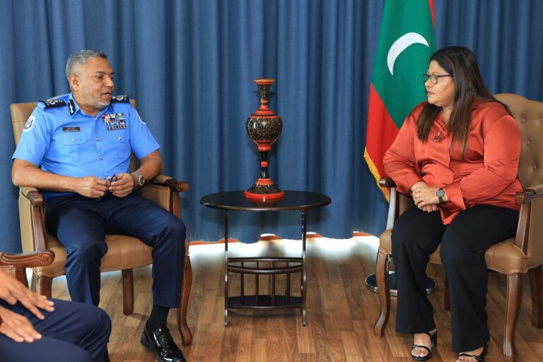 ނަފްސާނީ ދުޅަހެޔޮކަމާ ގުޅޭގޮތުން ކުރެވޭ މަސައްކަތްތައް ހަރުދަނާކުރުމަށް ސީޕީ އާއި ހެލްތު މިނިސްޓަރު މަޝްވަރާކުރައްވައިފި 