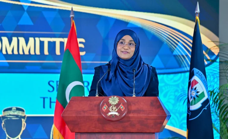 ފުލުހުންގެ ޚިދުމަތުގައި އަންހެނުން އިތުރުވުމަކީ އަމަން ބެލެހެއްޓުމަށް ލިބޭ ކުރިއެރުމެއް: ސާޖިދާ