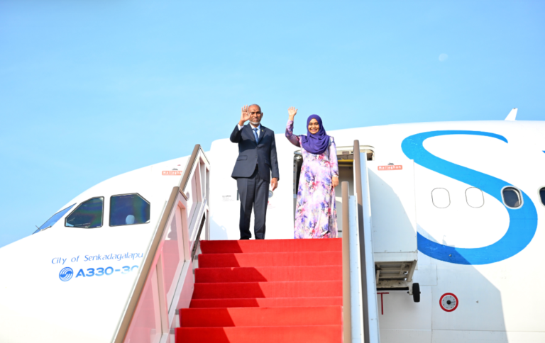 ރައީސް ލަންކާއަށް ކުރެއްވި ފުރަމާނަ ދަތުރުފުޅު ނިންމަވާލެއްވުމަށްފަހު ރާއްޖެ ވަޑައިގެންފި