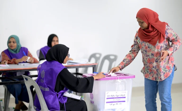 ބައި އިލެކްޝަން: ސައީދަށް ކެންޑިޑޭޓު ނަންބަރު 1، ސާދިގަށް ކެންޑިޑޭޓު ނަންބަރު 2