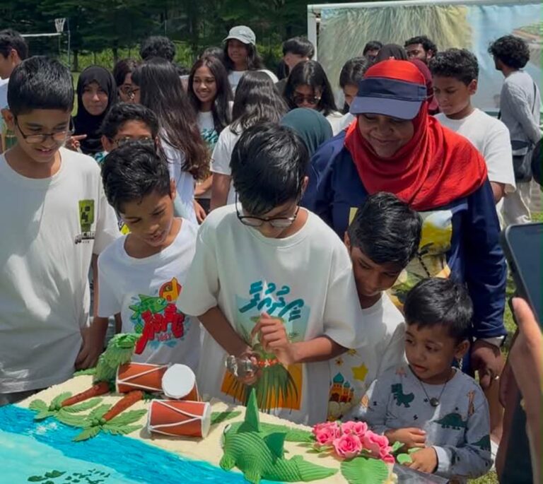 މެލޭޝިއާގައި ދިވެހިން އަޟްޙާ އީދު ފާހަގަކޮށްފި