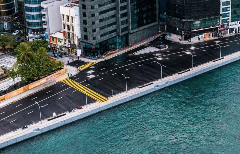 ޗާންދަނީ މަގާއި ބޮޑުތަކުރުފާނު މަގު ގުޅޭ ސަރަހައްދު ވަގުތީ ގޮތުން ދެކޮޅަށް ދުއްވޭ ގޮތަށް ބަދަލުކޮށްފި