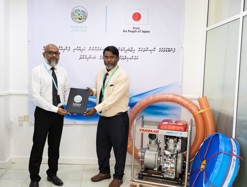 ޖަޕާނުގެ އެހީގައި ފެންހިއްކާ ޕަންޕުތައް 18 ރަށަކާ ހަވާލުކޮށްފި