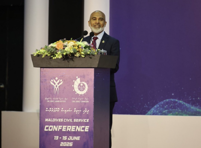 ކޮރަޕްޝަން ނައްތާލުމުގެ އެންމެ އިސް ދައުރެއް އޮތީ ސިވިލް ސާވިސް މުވައްޒަފުންނަށް ކަމަށް އެޑިއުކޭޝަން މިނިސްޓަރު ވިދާޅުވެއްޖެ