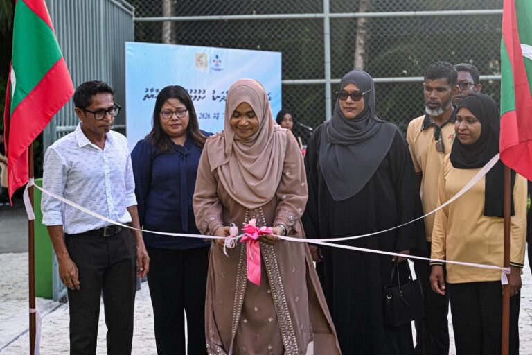 ރައީސުލްޖުމްހޫރިއްޔާގެ އަނބިކަނބަލުން، ދަރަނބޫދޫ ފުޓްސަލް ދަނޑު ހުޅުއްވައިދެއްވައިފި