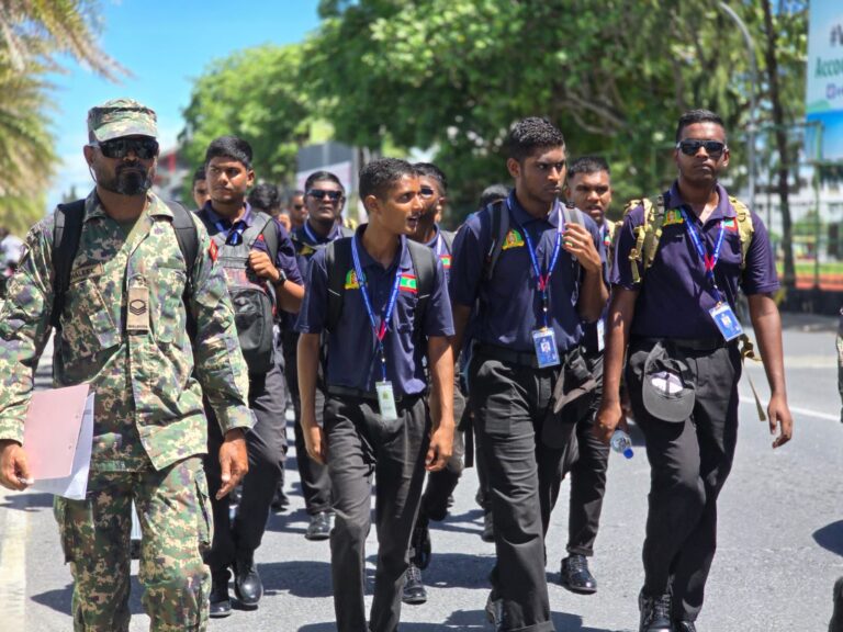 ވަތަނީ ހިދުމަތުގެ ދެވަނަ ބުރު ފުރިހަމަ ކުރި 77 ޒުވާނުން ފަންނީ ތަމްރީނަށް