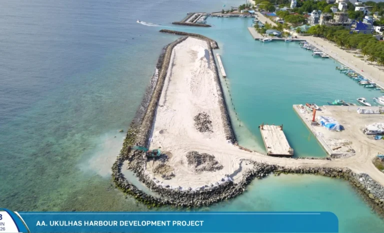 އުކުޅަސް ބަނދަރު ތަރައްޤީކުރުމުގެ މަޝްރޫއުގެ 82 އިންސައްތަ މަސައްކަތް ނިންމާލައިފި