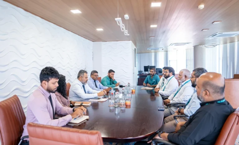 ބަނދަރުތައް ބޭނުންކުރުމުގައި މަސްވެރިންނަށް ދިމާވާ ދަތިތަކާ ގުޅޭގޮތުން މަޝްވަރާކޮށްފި
