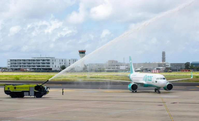 ފްލައިނާސް އެއާލައިންސްއިން އަލުން ދަތުރުތައް ފަށައިފި