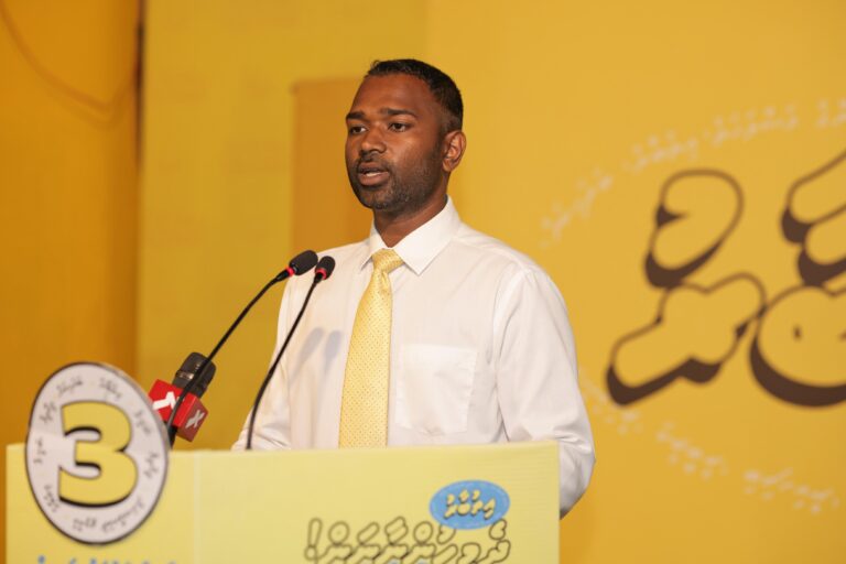 އެމްޑީޕީގެ ޗެއާޕާސަން އިންތިހާބުގައި އޮޅުވާލުންތަކެއް ހުރިކަމަށް މީކާއިލް ތުހުމަތުކުރައްވައިފި