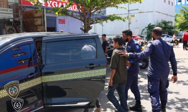 ހުޅުމާލޭގައި ހިންގި އޮޕަރޭޝަނެއްގައި ގަވާއިދާ ޚިލާފަށް އުޅުނު 20 ބިދޭސީއަކު ހިފަހައްޓައިފި