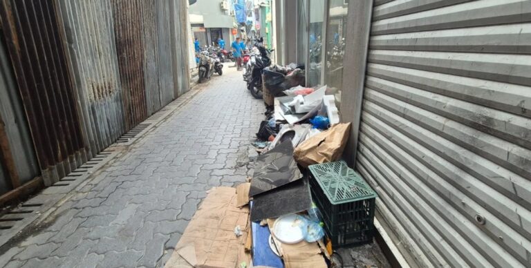މާލޭގެ މަގުތައް ސާފުކޮށް ބޭއްވުމަށް ރައްޔިތުންގެ އެއްބާރުލުމަށް ސިޓީ ކައުންސިލުން އެދިއްޖެ