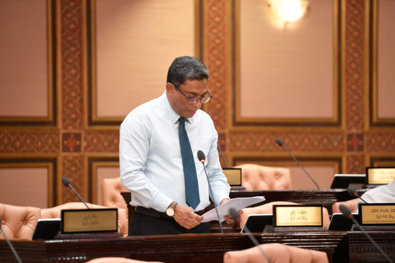 ރާއްޖޭގެ ފަޅުރަށްރަށާއި ފަޅުތައް އެކި ބޭނުންތަކަށް ކުއްޔަށް ދިނުމާއި ބެހޭ ބިލެއް މަޖިލީހަށް