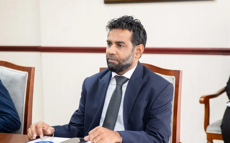 ވަކި ސަބަބަކާ ނުލައި އިސްފަނޑިޔާރުން މަގާމުން ވަކިކުރުމުގެ ބާރު ޖޭއެސްސީއަށް ދީފި