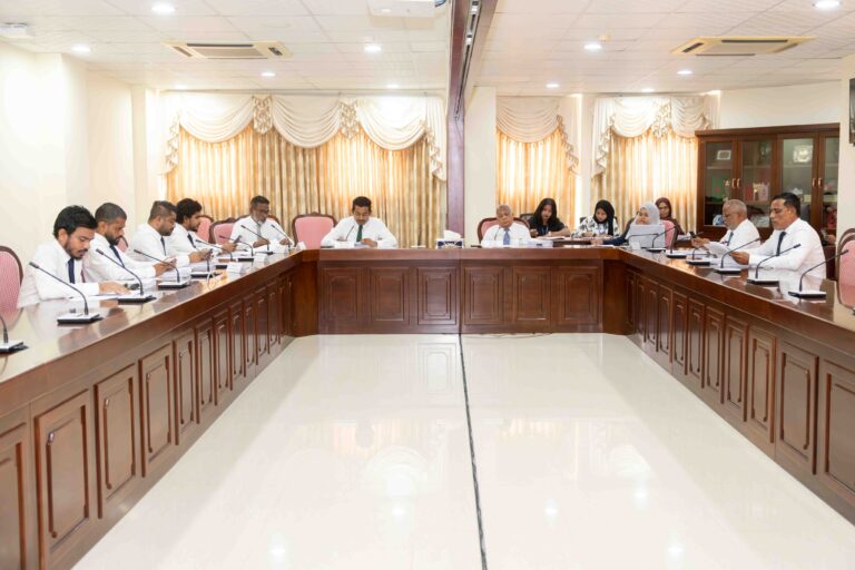 ފެނަކައިގެ އިސްވެރިންތަކަކަށް ފިޔަވަޅުއަޅަން އަންގައިފި
