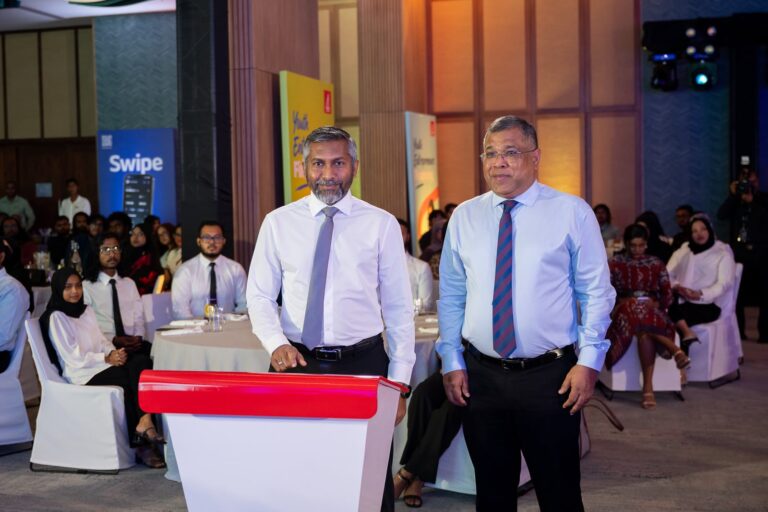 ސްވައިޕްގައި ހިމެނޭ އިންޓަރނޭޝަލް އެކައުންޓް ހުޅުވޭ ގޮތާއި ބޭރުން ފައިސާ ގެނެވޭ ގޮތުގެ ތަފްސީލް ހާމަކޮށްފި