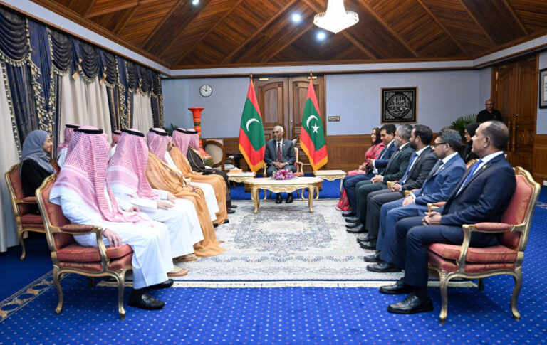 މިއަހަރަކީ ރާއްޖޭގެ މިނިވަން ދުވަސް ފާހަގަކުރުމަށް އެންމެ ގިނަ ބޭރުގެ ޑިޕްލޮމެޓުން އައި އަހަރު: ރައީސް