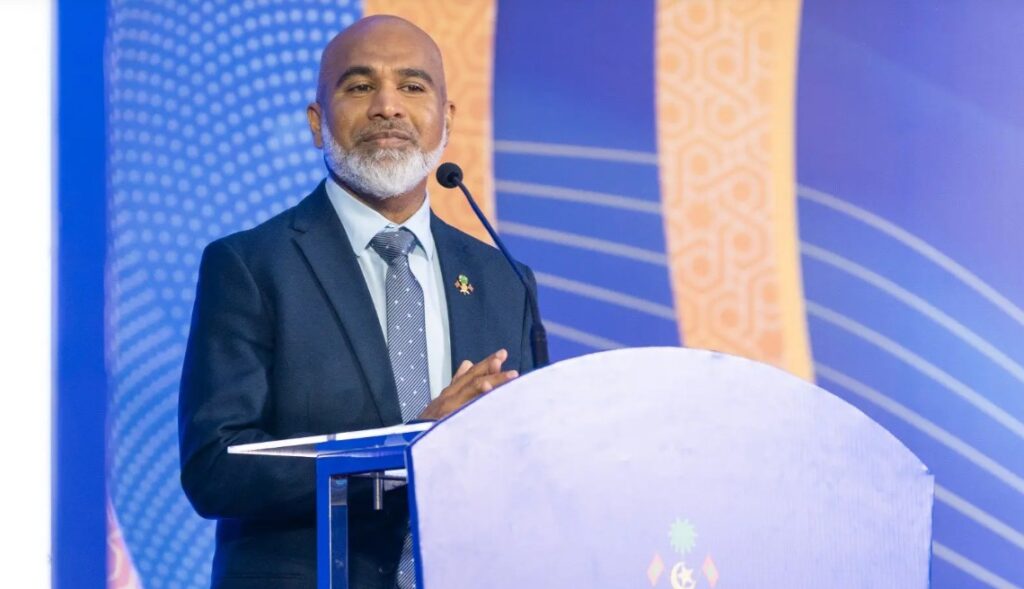 ދަރިވަރުން އަމިއްލައަށް ކިޔެވުމަށް ޒިންމާވެ ޓިއުޝަންގެ ސަގާފަތާ ދުރުވުމަށް އެޑިއުކޭޝަން މިނިސްޓަރު ގޮވާލައްވައިފި