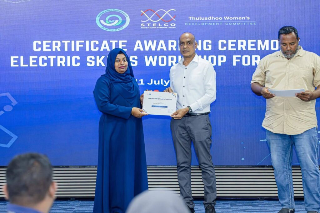 ތުލުސްދޫ ކަނބަލުންނަށް ކަރަންޓަށް ހޭލުންތެރިކުރުވުމުގެ ހާއްސަ ޕްރޮގްރާމެއް ސްޓެލްކޯއިން ކުރިއަށް ގެންގޮސްފި