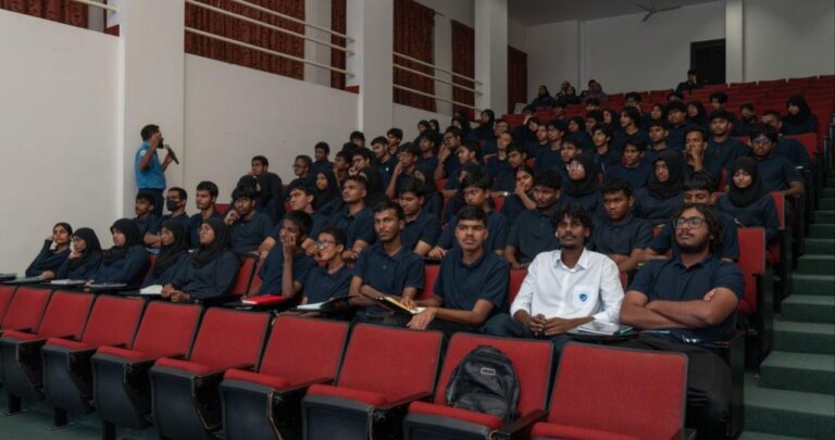 މާލޭ ވޮކޭޝަނަލް ހައި ސުކޫލުގެ ދަރިވަރުންނަށް މައުލޫމާތު ދިނުމުގެ ޕްރޮގްރާމެއް ކުރިއަށް ގެންގޮސްފި