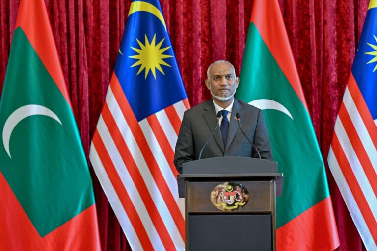 މެލޭޝިއާގެ މިނިވަން ދުވަހުގެ މުނާސަބަތުގައި ރައީސް ތަހުނިޔާ ފޮނުއްވައިފި