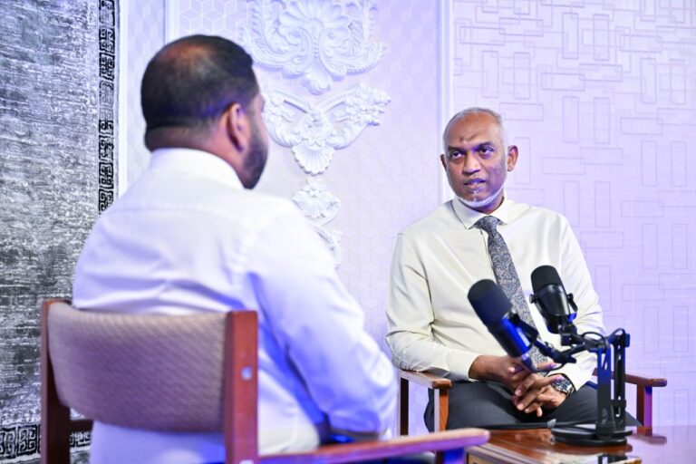 ރިނިއުބަލް އަދި ސޯލާ އެނާޖީ ބޭނުން ކޮށްގެން ދެމެހެއްޓެނެވި ގޮތަކަށް ރާއްޖެއަށް ބޭނުންވާ ހަކަތަ އުފެއްދިދާނެ: ރައީސް