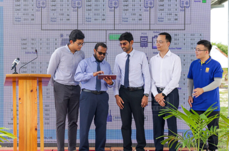 އޭދަފުށީގައި 1.2 މެގަވޮޓުގެ ސޯލާ ޕީވީ ނިޒާމު އިފްތިތާޙުކޮށްފި