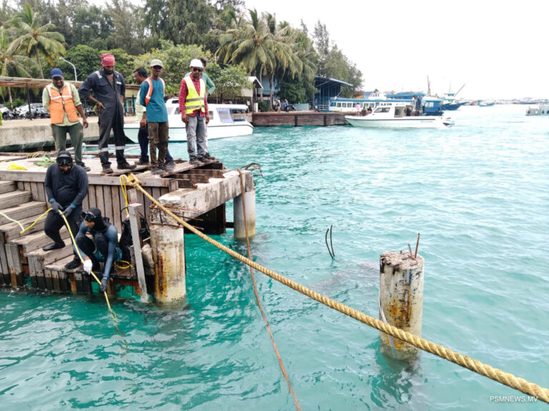 ބޮޑެތި ގެއްލުންތަކެއް ލިބިފައިވާތީ ހުޅުމާލޭ ލަކުޑި ޖެޓީ މަރާމާތުކުރުމުގެ މަސައްކަތް ފަށައިފި