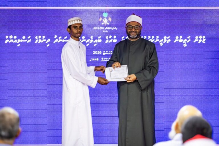 ޒުވާން ޚަތީބު ޕްރޮގްރާމް ނިންމި 91 ދަރިވަރަކަށް ސަނަދު ދީފި
