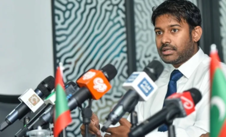 ޕެސިފިކް އޭޝިޔާގެ ޓްރެވަލް އެސޯސިއޭޝަންގެ ހިންގާ ކޮމިޓީއަށް ޝިއުރީ