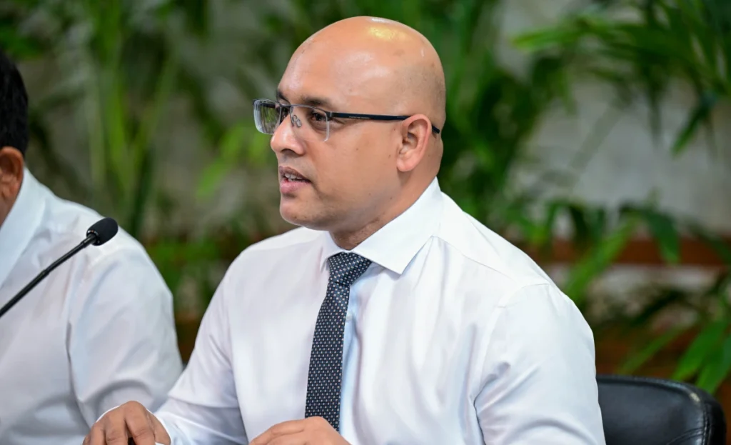 minister hassan zareer