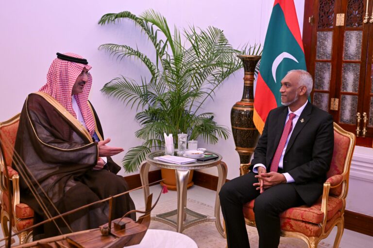 ސަޢުދީ ފަންޑުގެ ސީއީއޯއާ ރައީސް ބައްދަލުކުރައްވައި މުހިންމު މަޝްވަރާތަކެއް