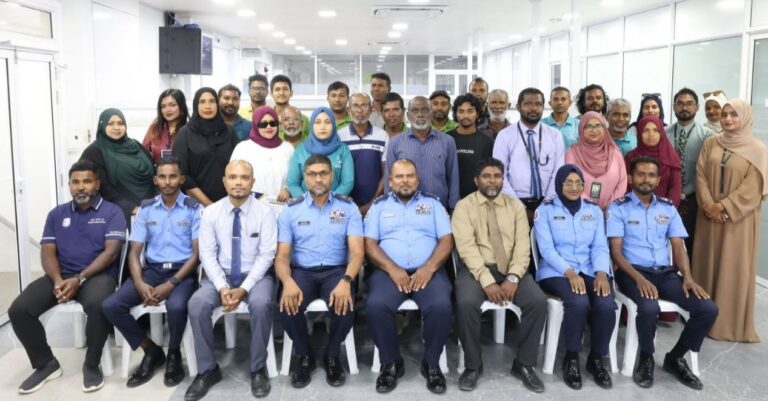 ވެމްކޯގެ މުވައްޒަފުން މަގުމަތީގެ ސަލާމަތާއި ރައްކާތެރިކަމަށް އަހުލުވެރިކުރުވުމަށް ކުރިއަށްގެންދިޔަ ޕްރޮގްރާމް ނިންމާލައިފި