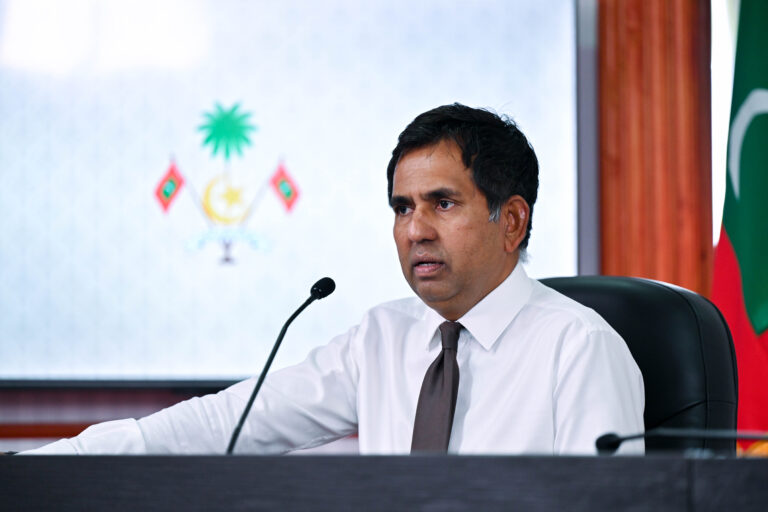 ޑޮލަރުގެ އެކްސްޗޭންޖް ރޭޓް ދަނީ ދަށްވަމުން: ސަޢީދު