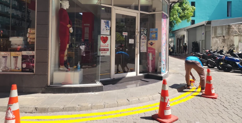 މާލޭގެ ކަންކަންމަތީގައި ޕާކުކުރުން ހުއްޓުވުމަށް ރޮނގުދެމުމުގެ މަސައްކަތް ކައުންސިލުން ފަށައިފި