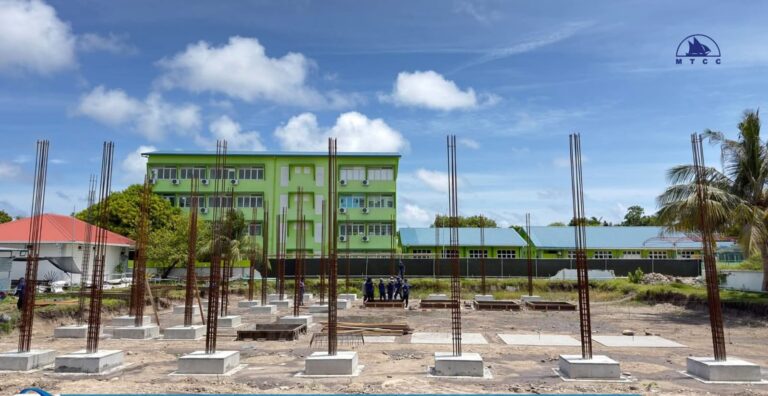 ފޯކައިދޫގައި ތަރައްޤީކުރާ އިސްލާމީ މަރުކަޒުގެ ފައުންޑޭޝަންގެ މަސައްކަތްތައް ފަށައިފި