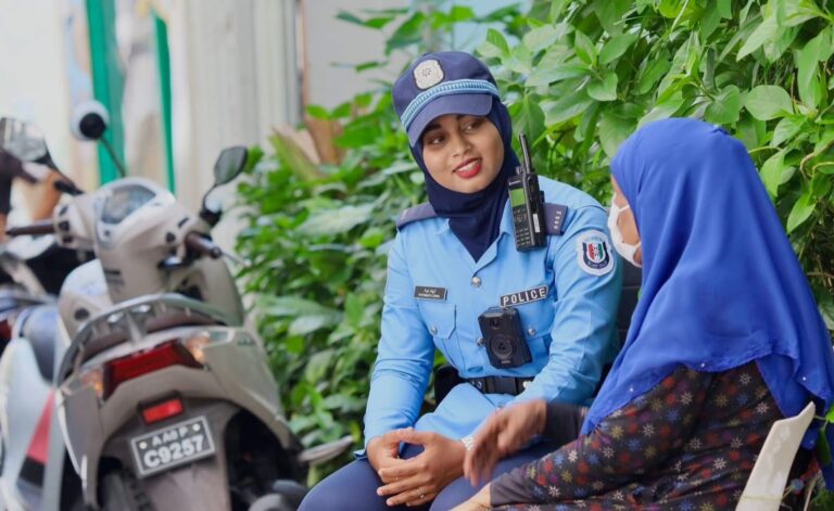 ފުލުހުންގެ ހިދުމަތުގައި އަންހެނުންގެ ބައިވެރިވުން