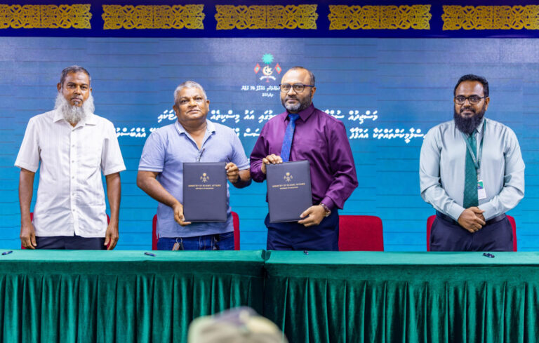 މަސްޖިދުއްސުލްޠާން ޢާދިލް ހުރި ބިމުގައި އައު މިސްކިތެއް ބިނާކުރުމަށް ހަވާލުކޮށްފި