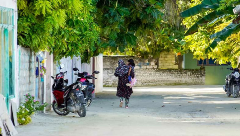އެކަނި ދަރިންބަލާ މީހުންނަށް މިދިޔަ މަހު 17 މިލިޔަނަށްވުރެ ގިނަ ރުފިޔާ
