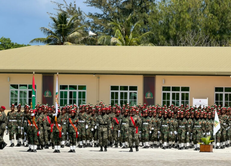 ދިވެހި ވަޠަނީ ޚިދުމަތުގެ ތިންވަނަ ބެޗުން 341 ދަރިވަރުން ދަސްވެނިވެއްޖެ