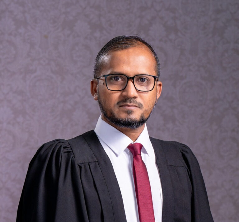 ހައިކޯޓުގެ ފަނޑިޔާރު އިބްރާހިމް މާހިރު ޝަރަފުވެރިކަމާއެކު ރިޓަޔަރ ކުރައްވައިފި