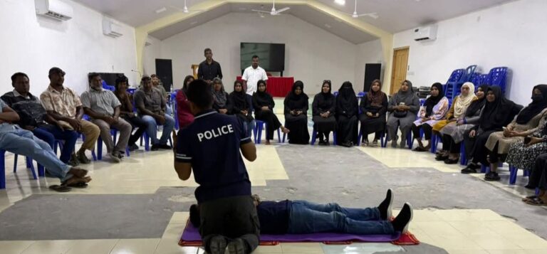ފ. އަތޮޅުގައި ފަސްޓް އެއިޑް ޓްރެއިނިންގ ކޯހެއް ކުރިއަށް ގެންގޮސްފި