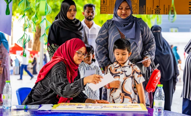 ރާއްޖެ އިސްލާމްވިތާ 900 އަހަރު ފުރުން، ޚާއްޞަ ކުޑަކުދިންގެ ހަވީރެއް ބާއްވައިފި