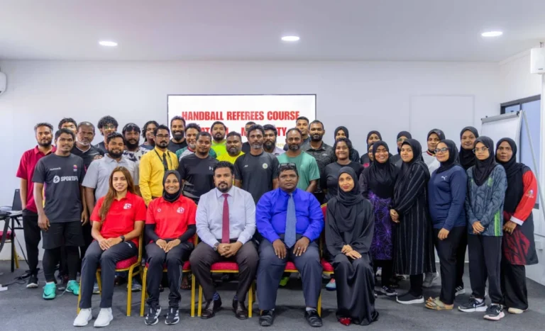 ހޭންޑްބޯލް ރެފްރީން ތަމްރީނު ކުރުމުގެ ކޯސް ފަށައިފި