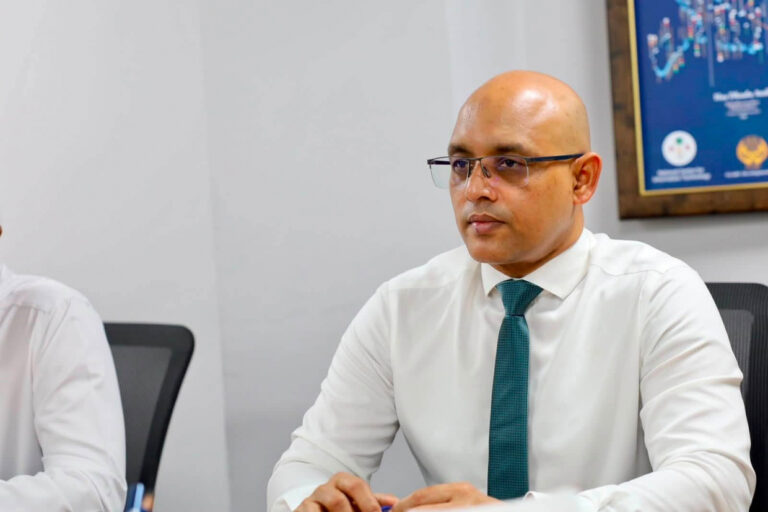 އެސްބީއައި ޓީ-ބިލް ދެއްކީ އާންމުންގެ ޑިޕޮސިޓް ފައިސާއިން ނޫން: ފިނޭންސް މިނިސްޓްރީ